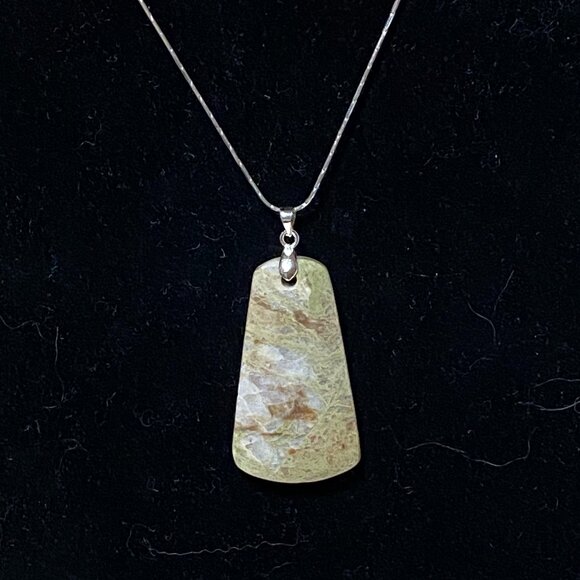 Natural Earthy Gogunjula Jasper Pendant, Large Genuine Green Gemstone Pendant - Picture 8 of 10